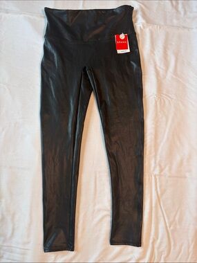 Spanx Faux Leather Leggings Black High Rise Petite Large Shaping Skinny Pants